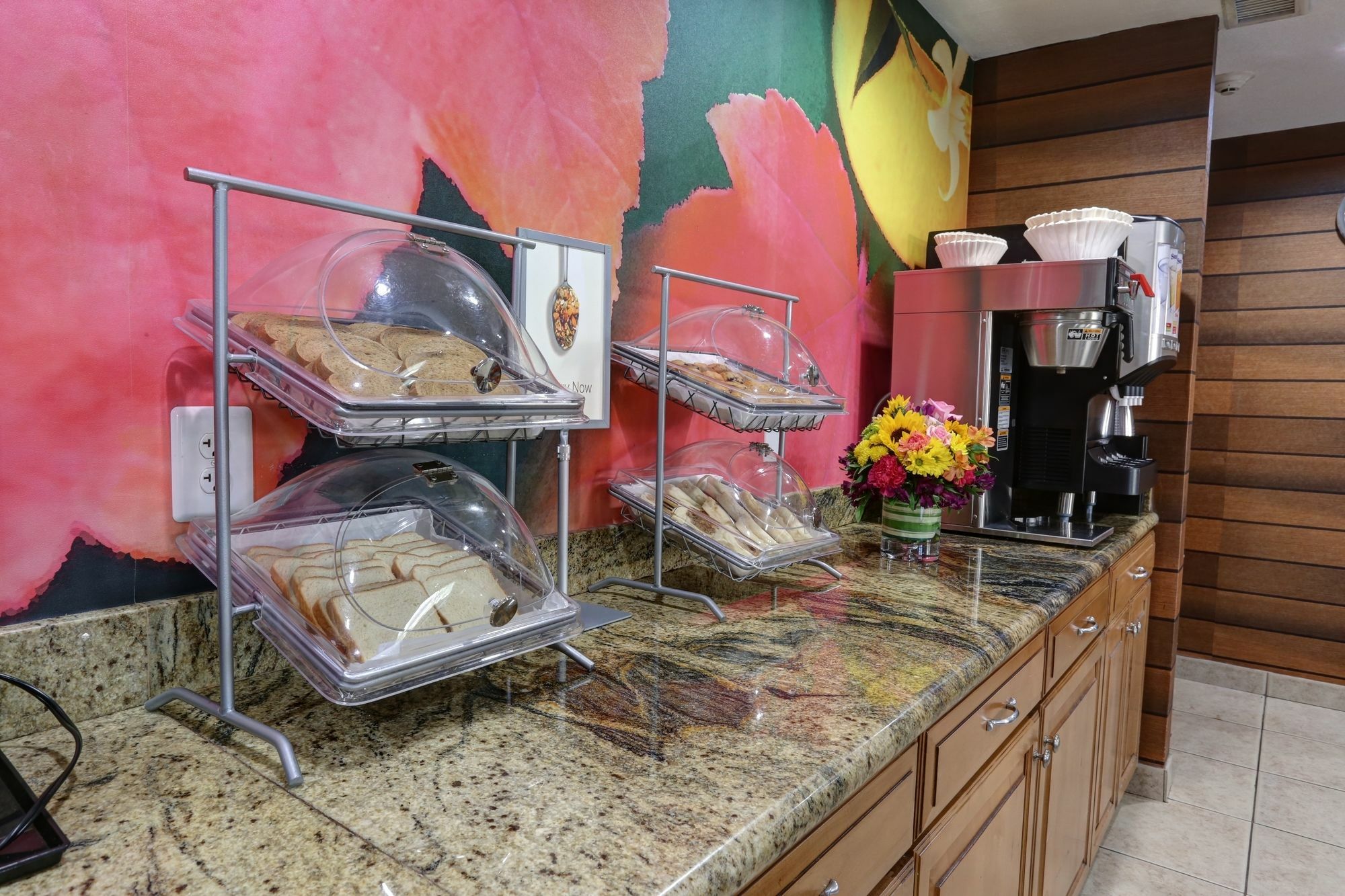 Greentree Inn And Suites Mesa / Phoenix Екстер'єр фото