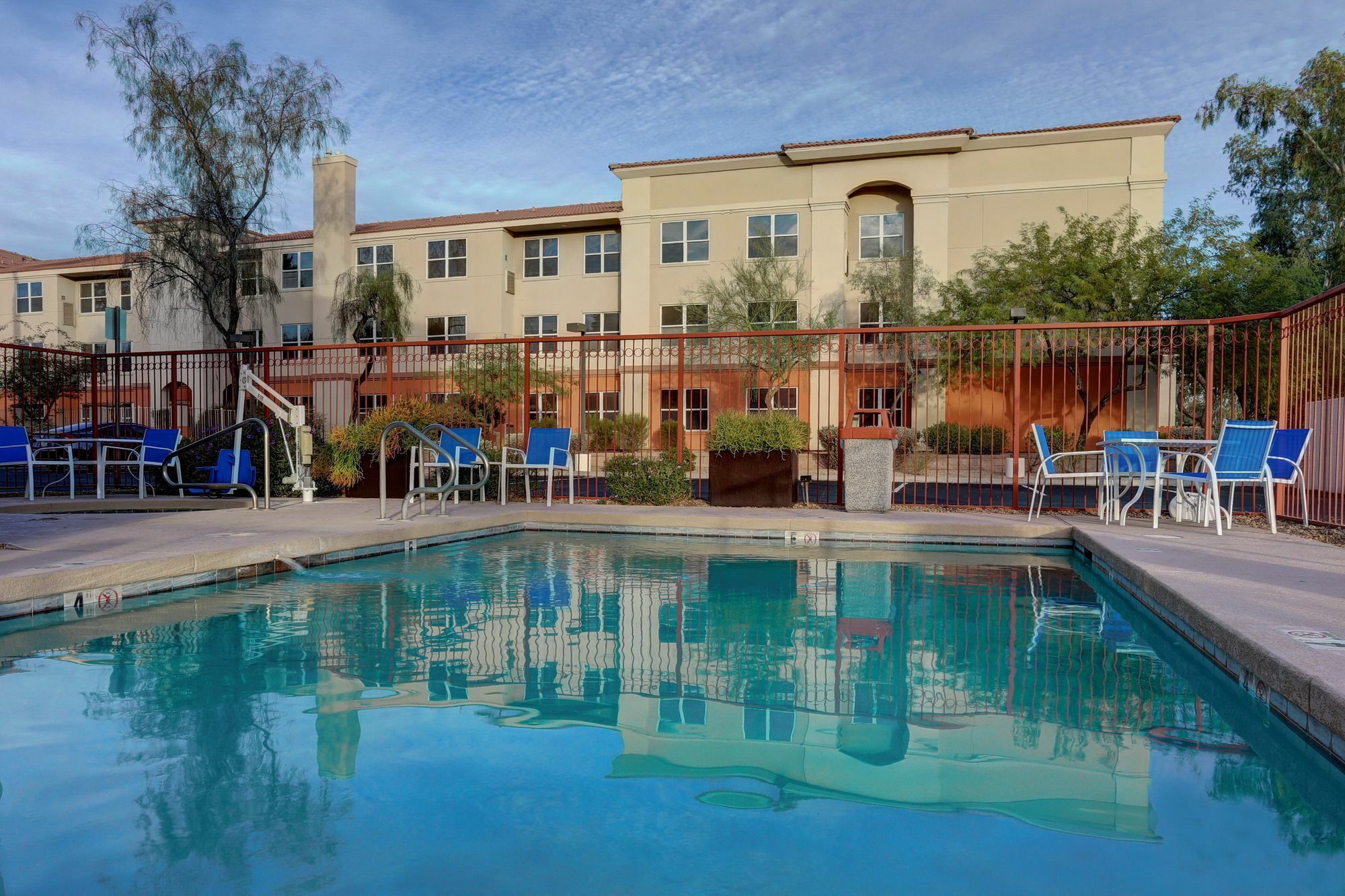 Greentree Inn And Suites Mesa / Phoenix Екстер'єр фото